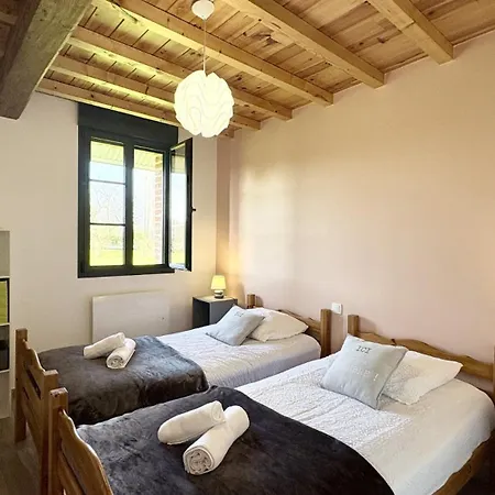 Les Portes Du Marais Holiday home *